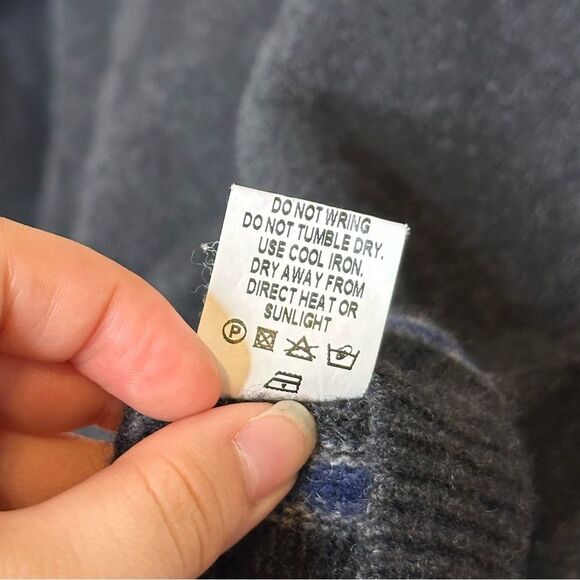 Harry Potter Heather Grey Blue Raven Claw Striped V-Neck Wool Blend Sweater Sz M - Picture 8 of 8